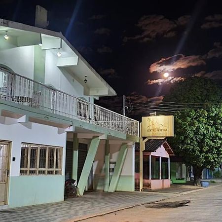 Pousada Sertao Veredas Hotel Sao Domingos de Goias Buitenkant foto